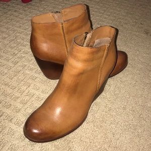 Kork-Ease booties
